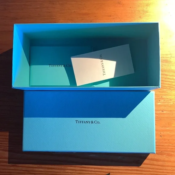 Tiffany &Co. Box 👗💍👓 - Picture 4 of 5